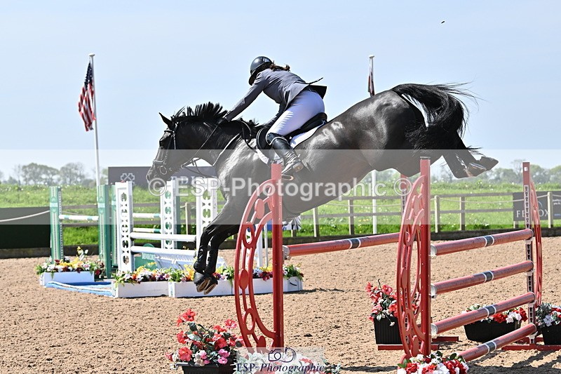 240509A-111745-01100 - Cls 9 Snr 1.20m Open