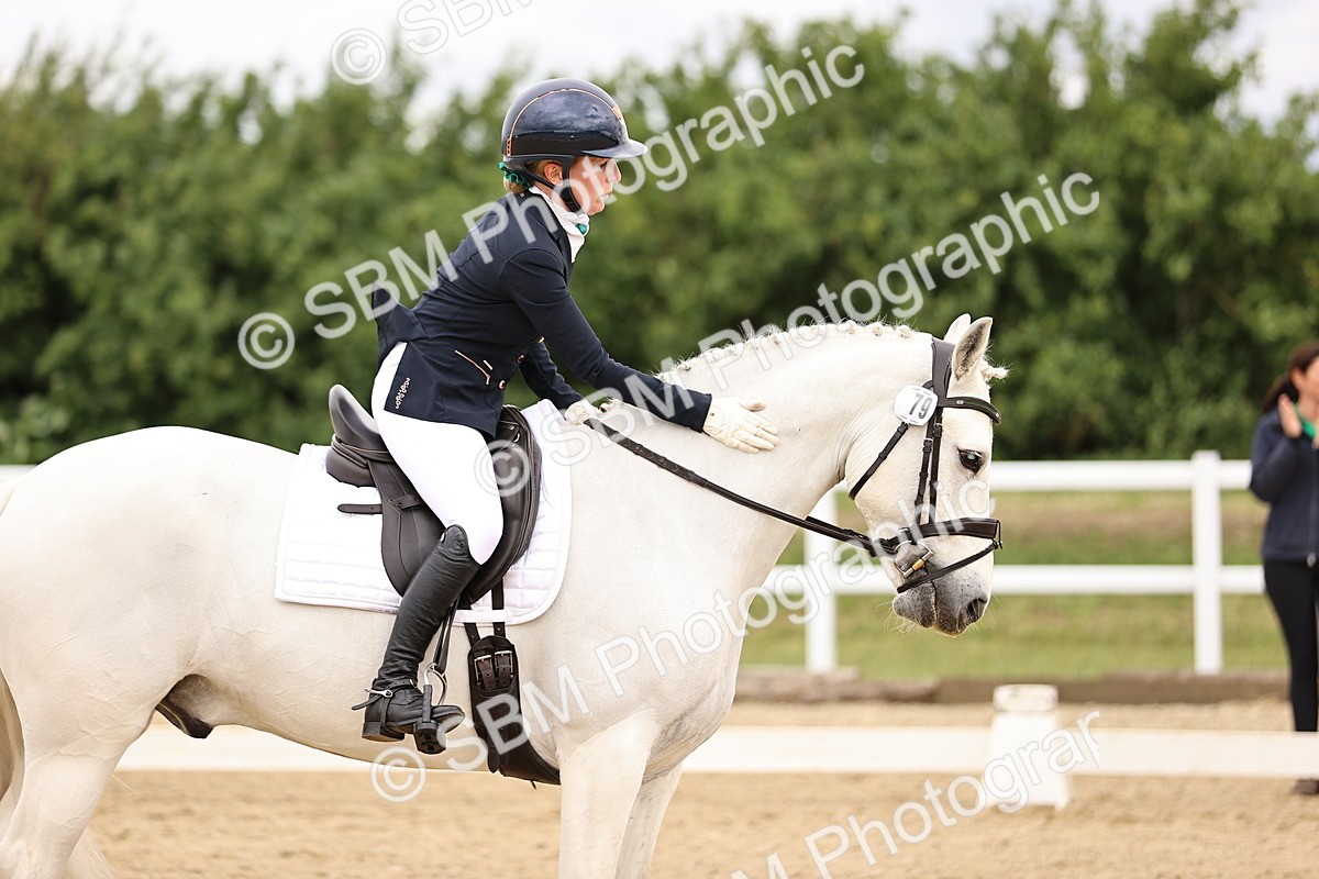 SBM_002884 - Class 2 - Novice 4 - 12.00-13.10