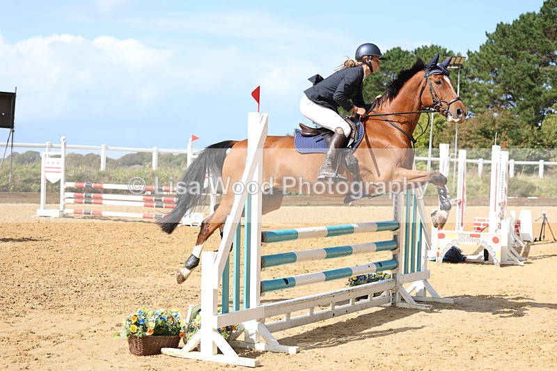 3E7A9502 - Class 9: Senior British Novice/90cm open