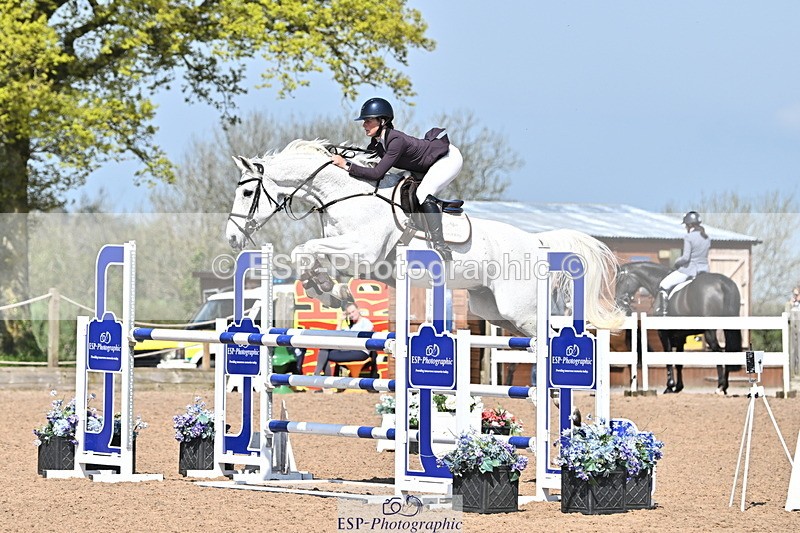 240509A-112019-01120 - Cls 9 Snr 1.20m Open