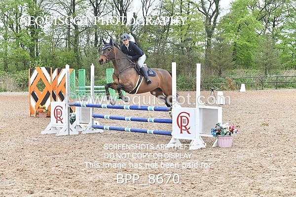 BPP_8670 - CLASS 24 SUN Senior BritiNovice/ 90cm Open