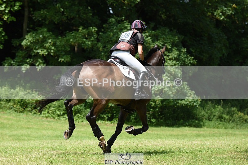 230528-123600-16389 - 438-IRISH_TRUMP-Sarah_Bullimore-XC