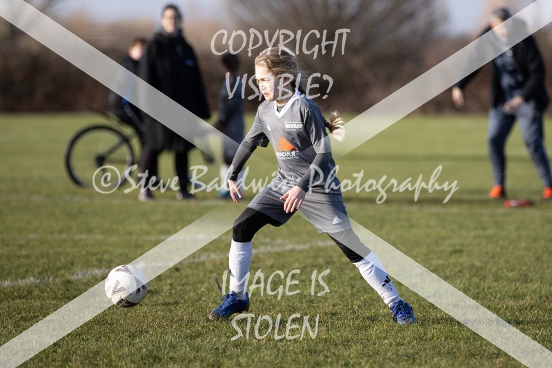 1DX31114 - 2026-01-17 FC Abbey Meads U9 Purple Girls V Develop FC U9 Girls