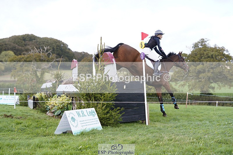 241025-122038-07927 - 127-Alexander.Bragg-STARSTRUCK.III