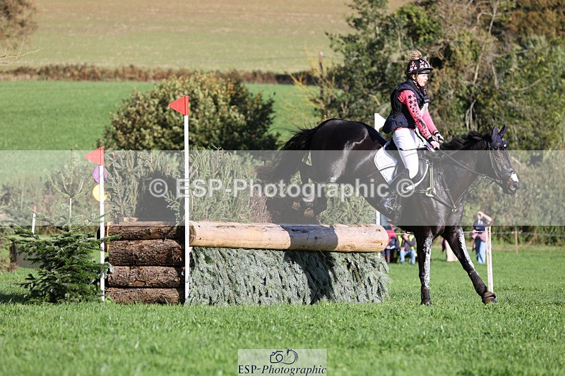 241025-103410-06324 - 002-Ellie.Fredericks-BRITANNIA'S.OLIVE