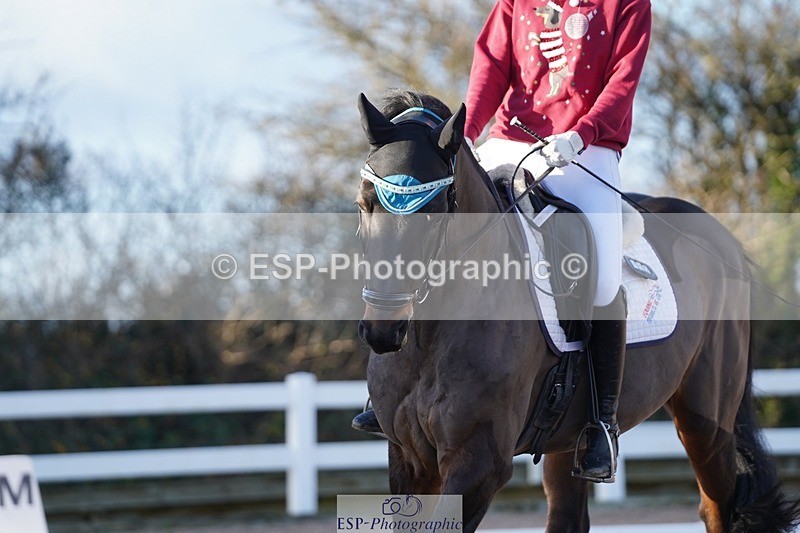 241214-150112-02075 - 132-Alys.Matravers-VORVASHILL.VERTIGO