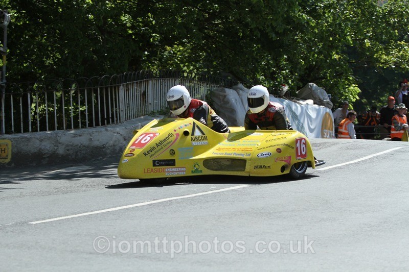 IMG_2784 - Sidecar Race 2 - TT 2013