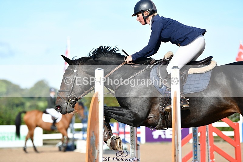 240913A-100647-03101 - Cls 20 Snr British Novice and 90cm Open