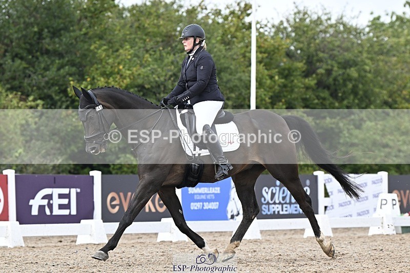 250907-153328-09154 - 049-Laura.ColeGavin.10