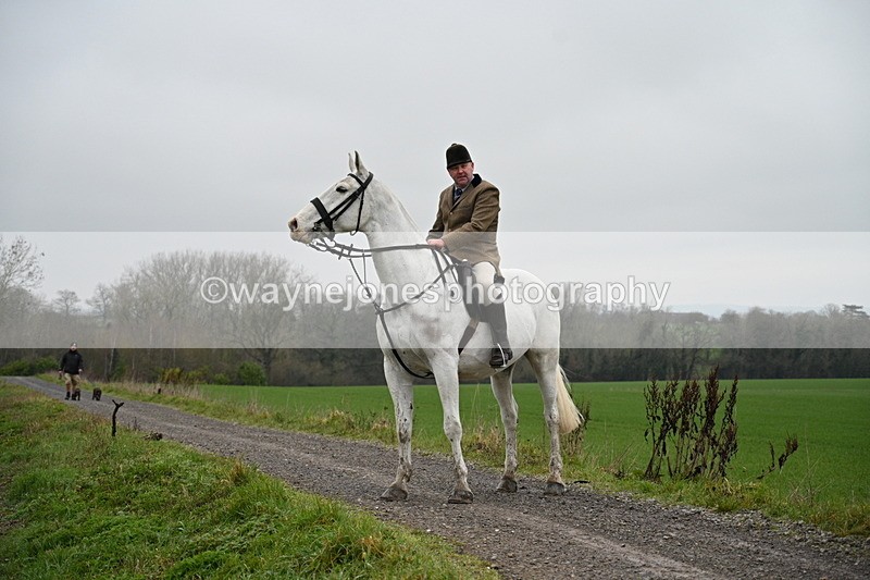 WJ7_9721 - Walk out..