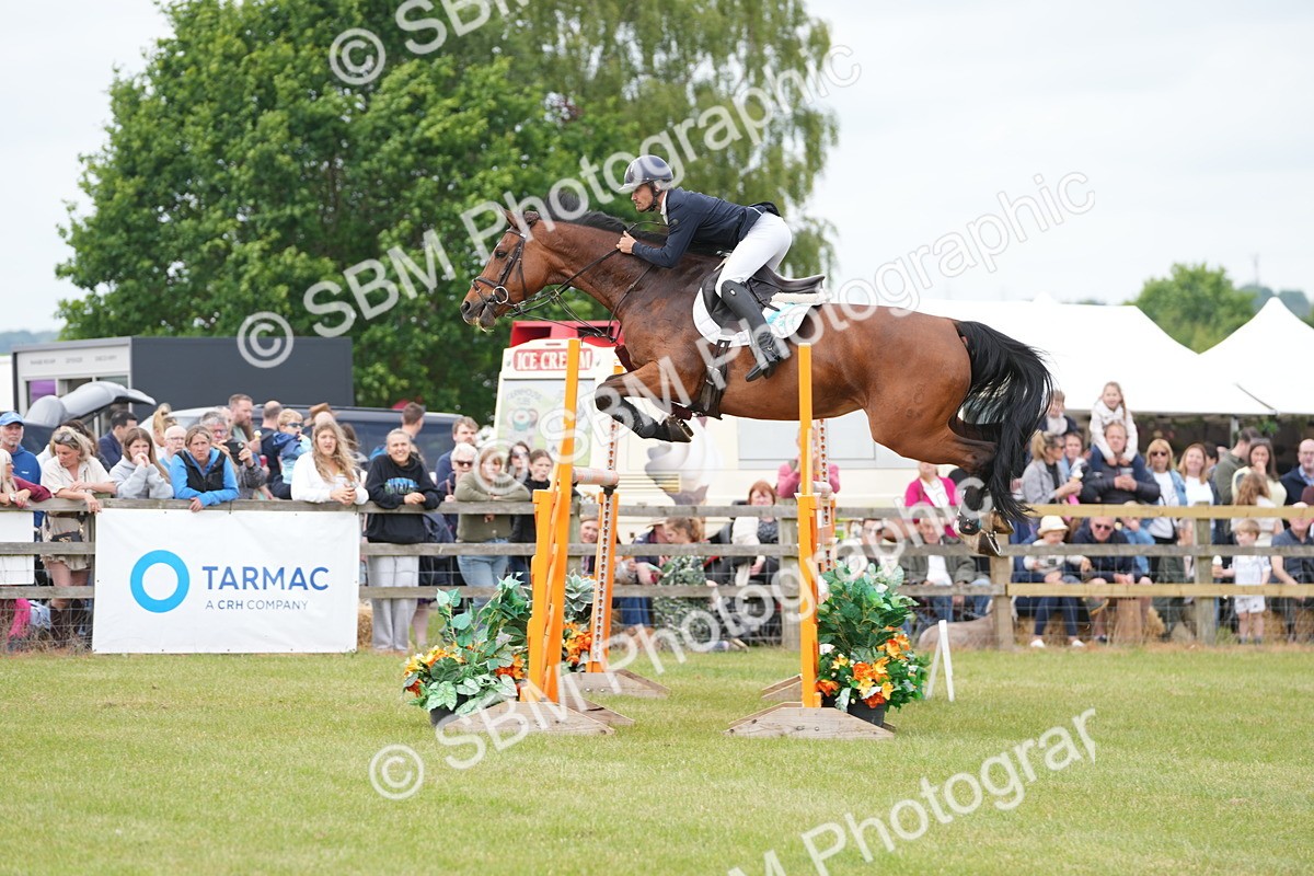 SBM_06584 - Class 202 - National 1.40m Open