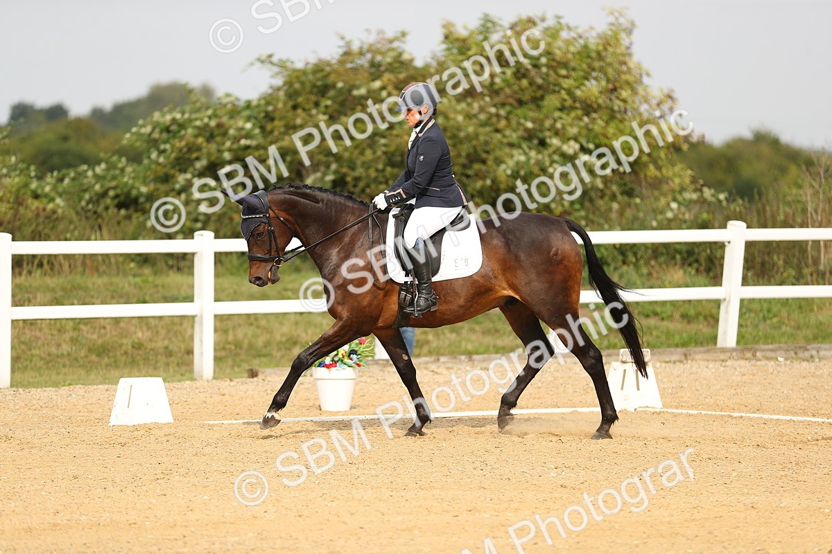 SBM_018469 - Class 14 - Novice 23 - 15.16-16.19