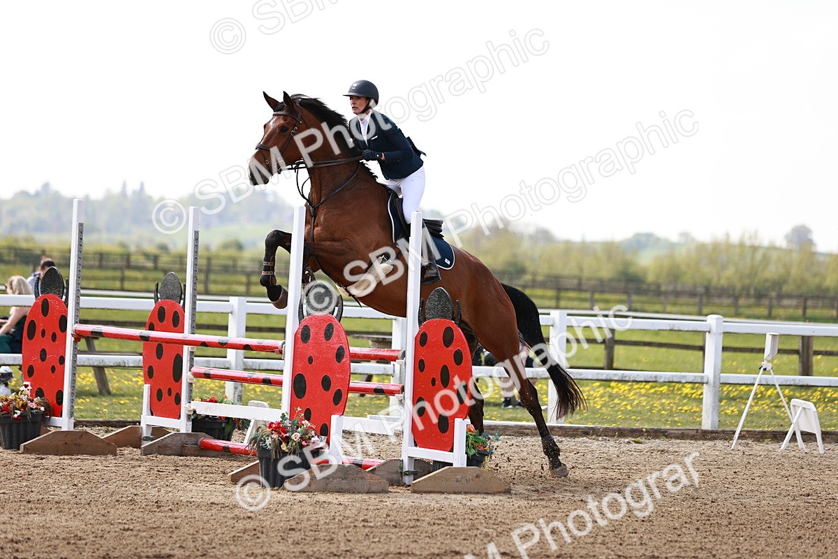  - Class 24 - Senior Newcomers - 1.10m