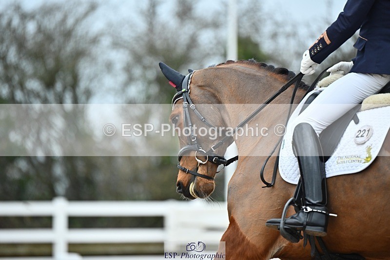 250214-104534-00892 - 221-Alice.Peternell-Noa.Le