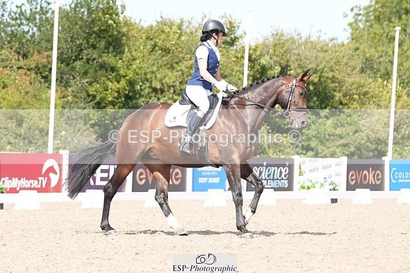 250817-125926-09543 - 052-Marcela.PomphreyLinkeltje.DE.J