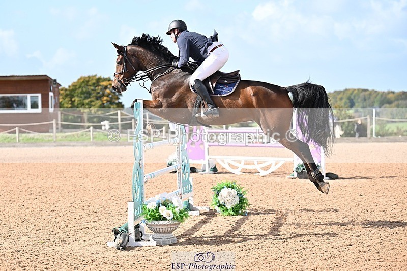251004-125341-02095 - Cls 10 Foxhunter and 1.20m