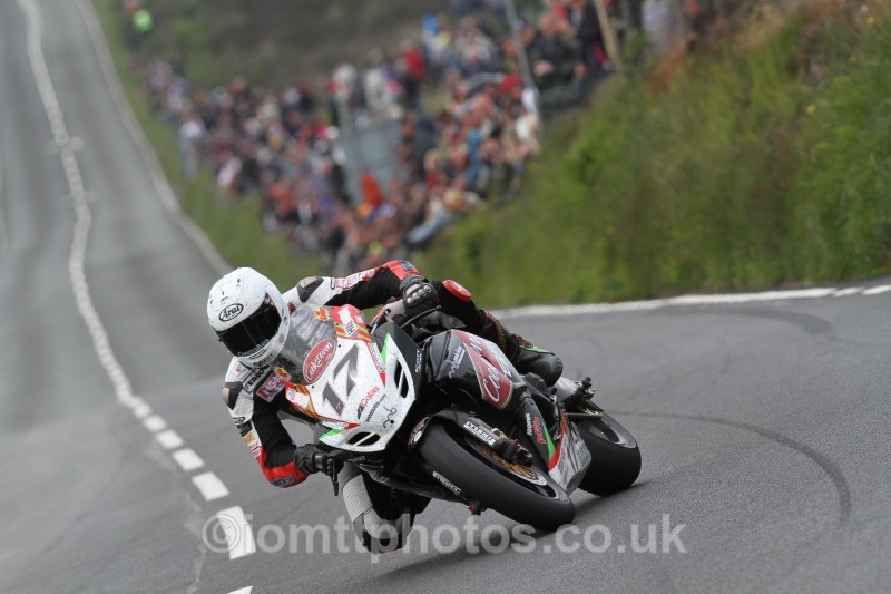 Dan Kneen Suzuki / Cookstown B.E.Racing - Pokerstars Senior TT