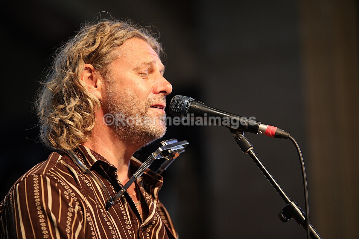 FOLK N BLUES-64 - FOLK and BLUES SEPT 2022