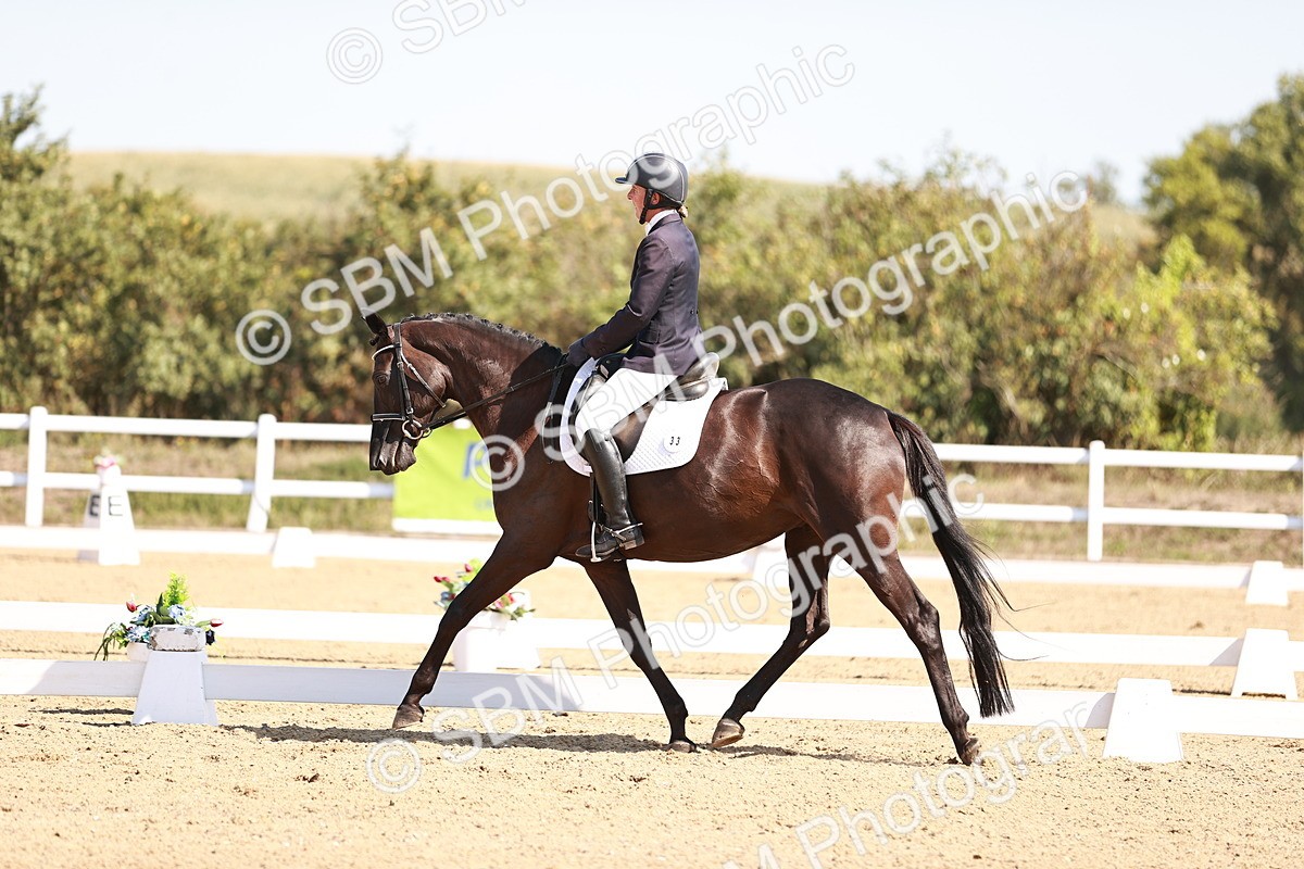 SBM_004471 - Class 12 - Novice 5 - 10.31-11.41