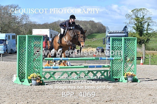 BPP_4069 - CLASS 6 FRI Senior Newcomers/ 1.10m Open