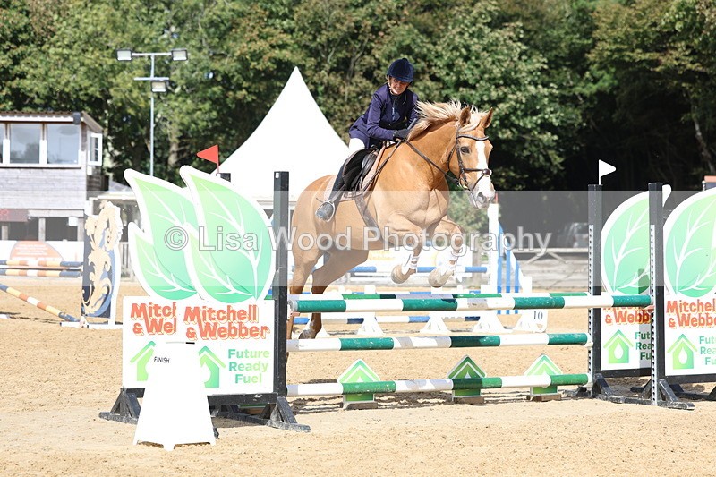 3E7A9800 - Class 10: Senior 95cm open