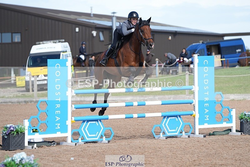 250913-111059-06341 - Cls 14 Snr Newcomers