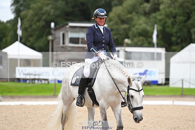 230813-173709-08714 - Cls 14 Medium Silver 16.45 to End