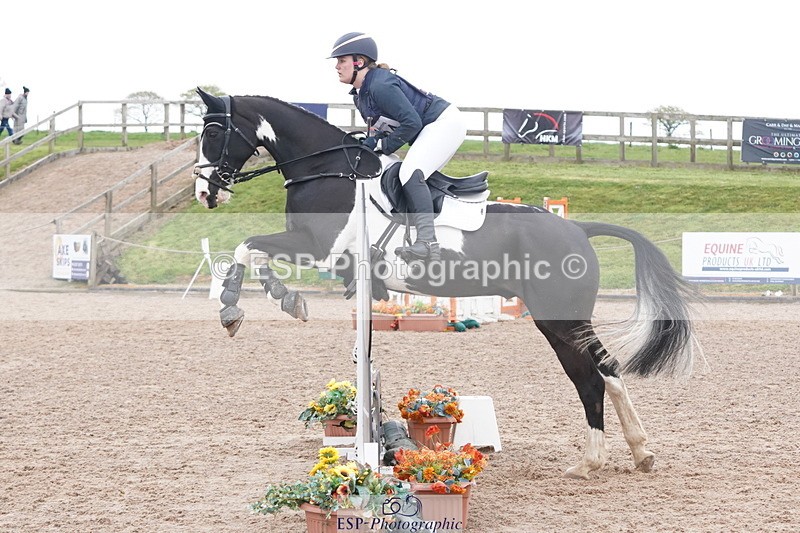 250419-121206-09606 - 424-Issy.Hollidge-CORBETT