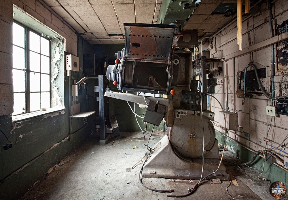Variety Theatre (Cleveland, OH) | Projection Room - Variety Theatre