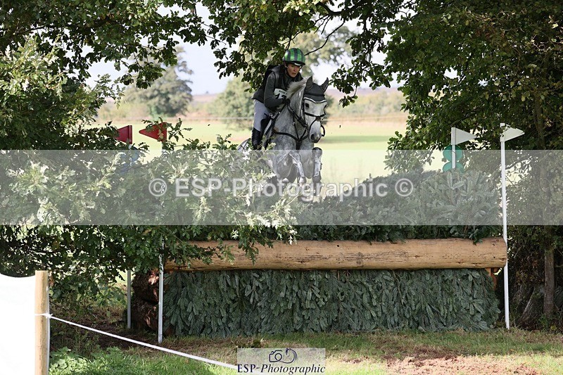 231020-140922-09282 - 120-VAN.KAUNITZ-Sara.Squires-XC