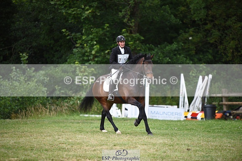 240630-145226-02360 - 711-Susan-Joy_Keeping-Penpont_Long_Tall_Sally