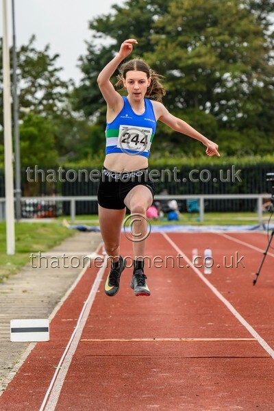 Age25SUN-910603 - Field Female Set Two