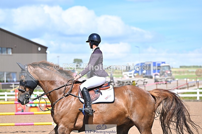 240619A-152951-00827 - Cls 5 Snr Foxhunter and 1.20m Open