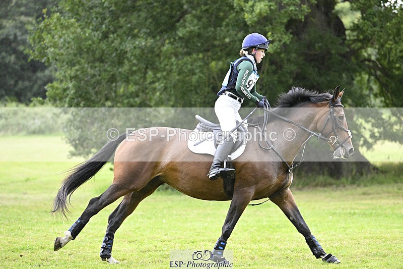 240825X-173918-38221 - 80cm XC 17.30 to End