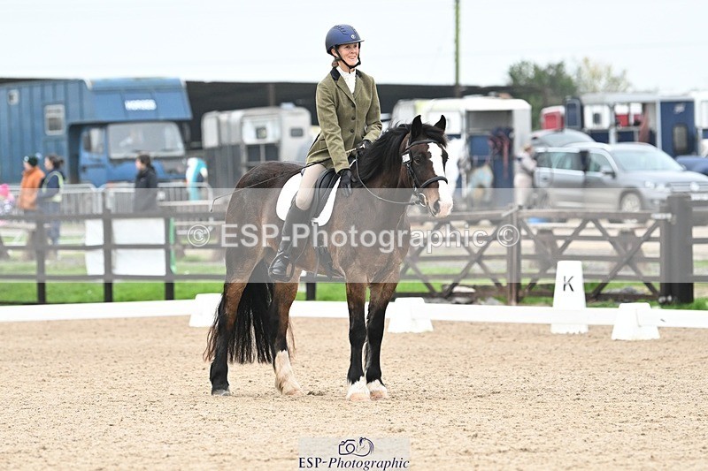 241103-102543-00335 - Intro 3 - 9.40 to 10.40