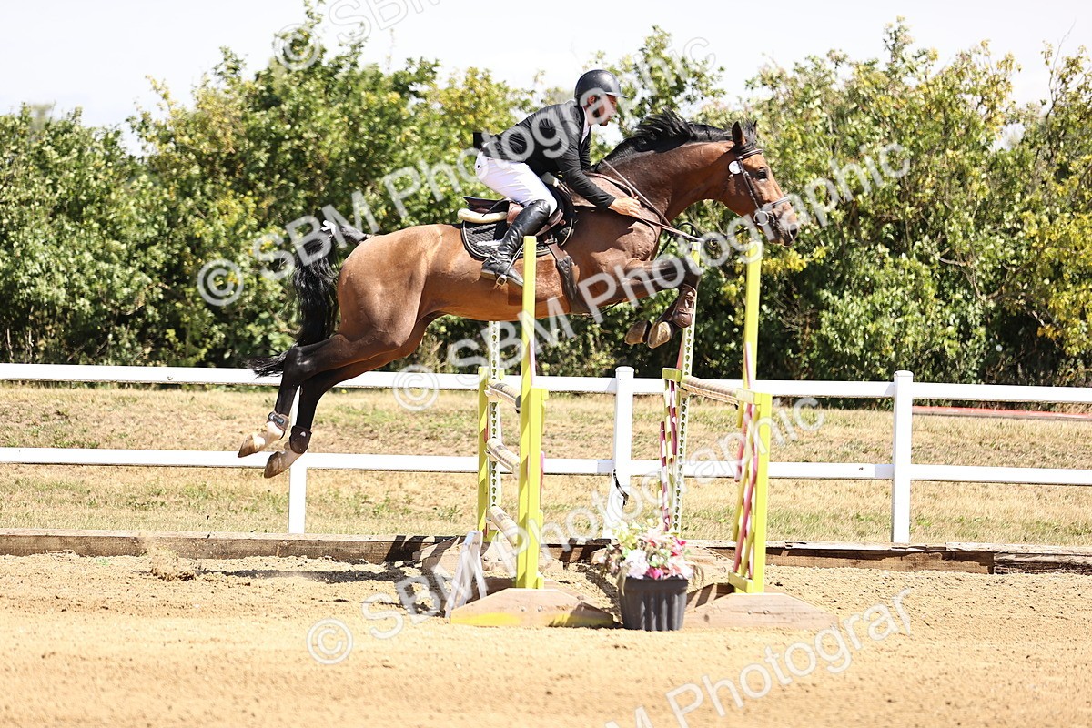 SBM_009988 - Class 9 - Senior Foxhunter - 1.20m Open