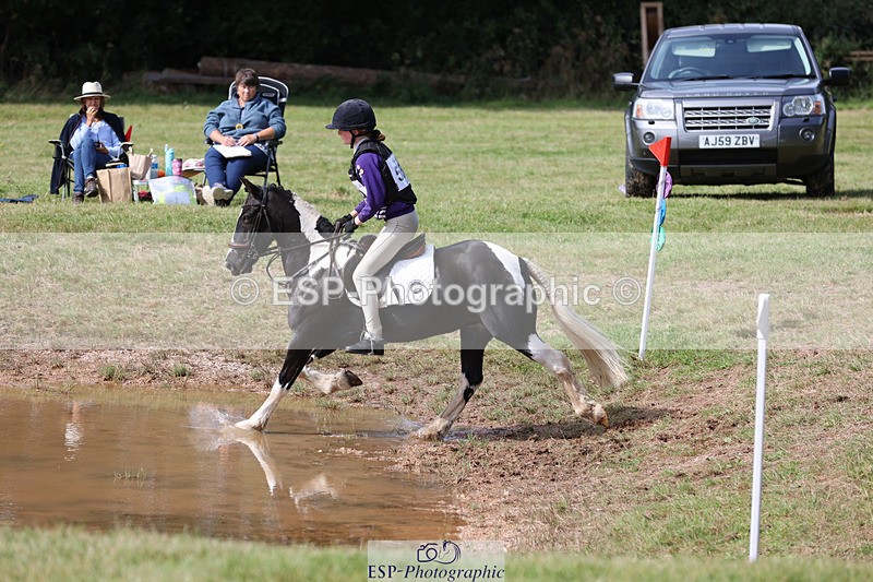 240825X-110550-32205 - 70cm XC 11.00 to 12.00