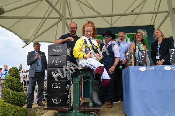 170623-Race 1-Kihavah-0185 - Race 1 2.00pm Queen Mother's Cup Handicap