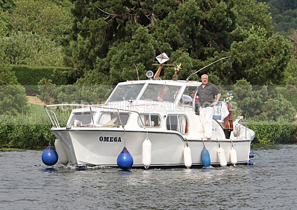 100702 OMEGA IMG_0240 - HENLEY REGATTA - FRIDAY 2nd JULY 2010