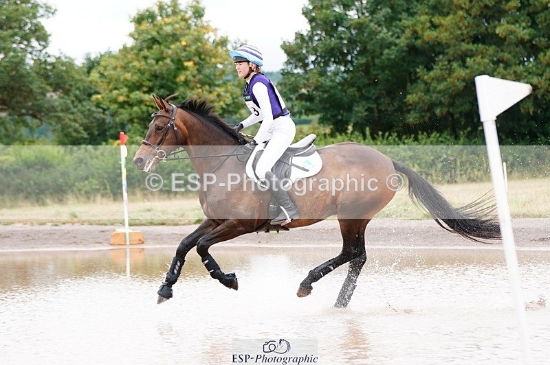 250803A-123540-13046 - M-553-Beatrice.Hayman-Joyce-ICONIC