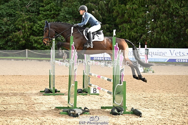 251024A-102011-06405 - B-135-Eva.Carse