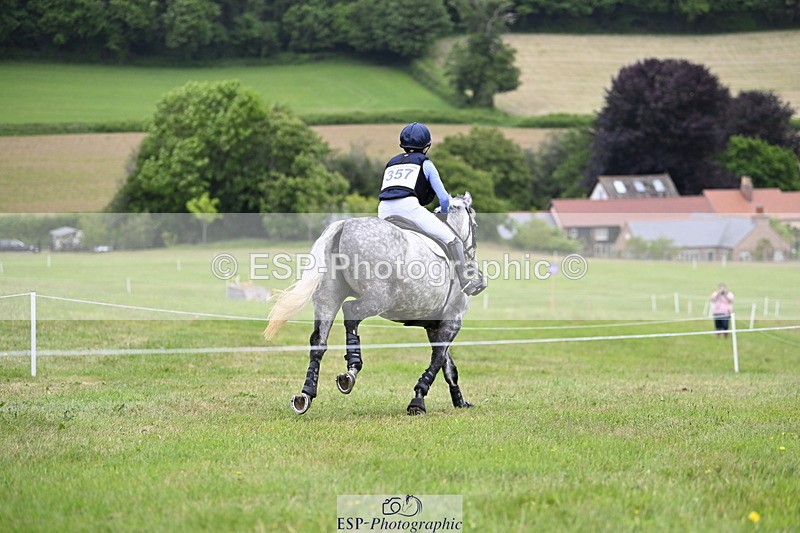 250524A-125454-10281 - B-357-Rosalind.Canter-ARMSCOTE.EXPLORER