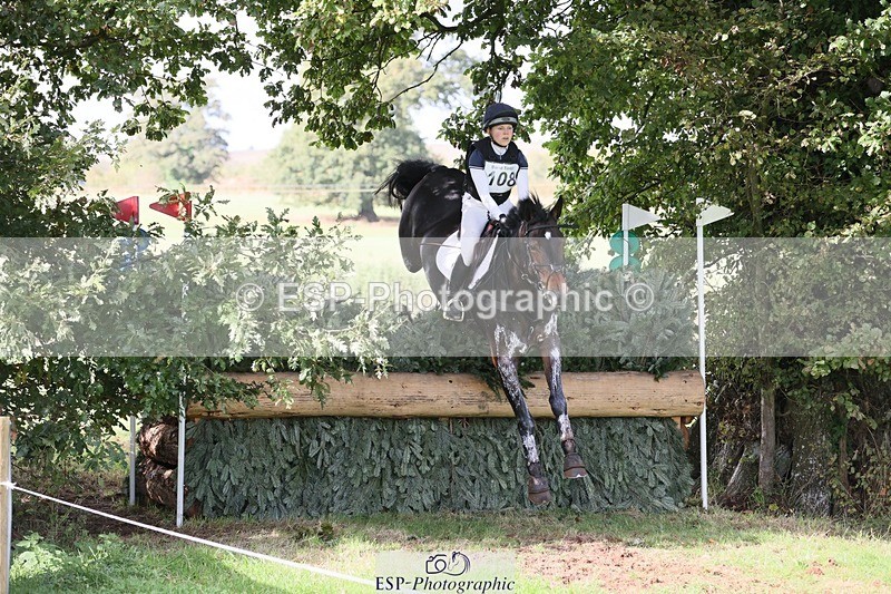 231020-135329-09210 - 108-BELGRAVE.IRENA-Lizzie.Scholefield-XC