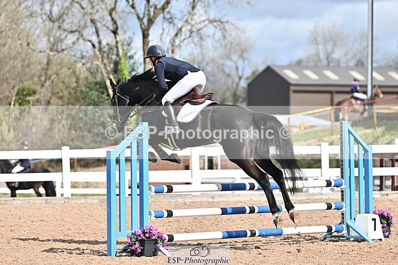 250328-104527-01321 - Cls 8 British Novice and 90cm