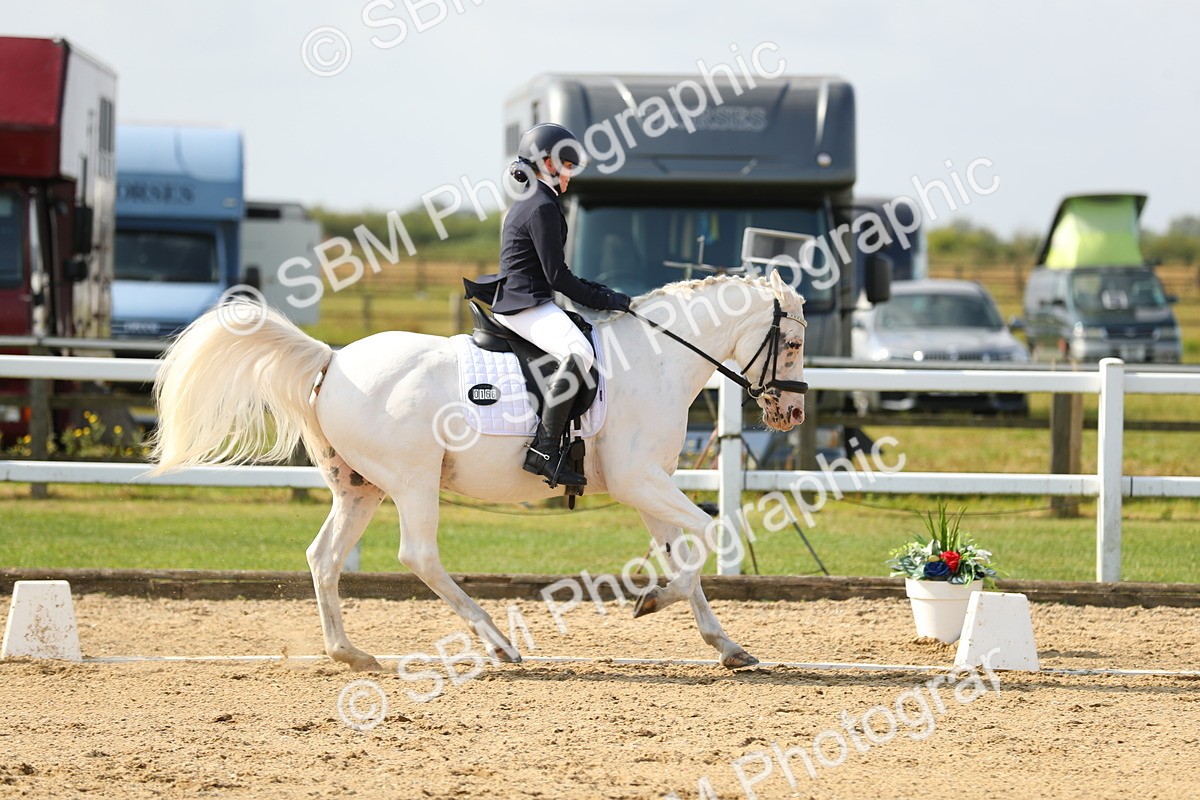 SBM_015594 - Class 13 - Novice 23 - 9.54-11.04