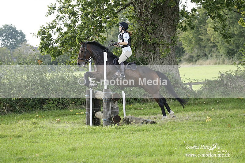  WWHT 171021 3182 - Intermediate (0.90m)  17/10/21