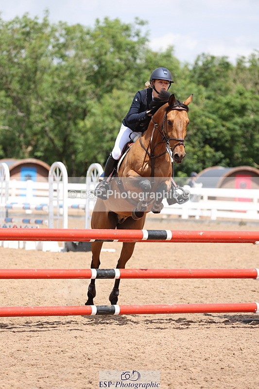 240630A-120025-12851 - Cls 31 Discovery and 90cm Open