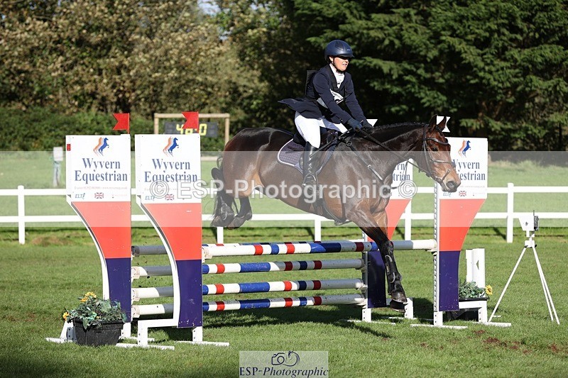 231022-144315-29396 - 496-HIGHDALE.AUTUMN.SUNRISE-Vicky.Stacey-TrotUp+SJ