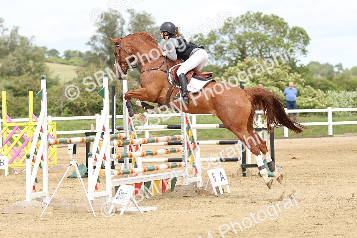 SBM_001115 - Class 4 - Senior Newcomers - 1.10m