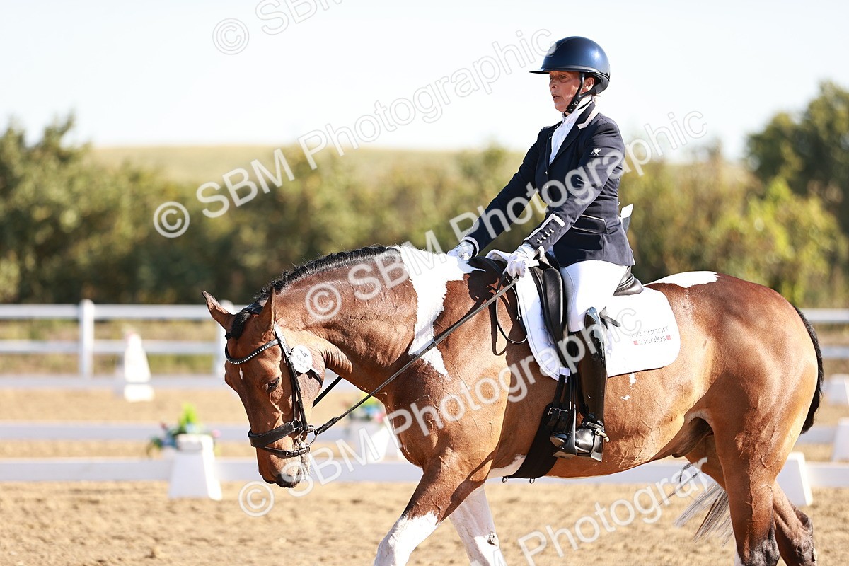 SBM_004243 - Class 12 - Novice 5 - 9.07-10.10